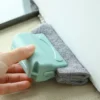 S38990f804e40413daa676649469a519bK.webp Window Slot Cleaning Brush