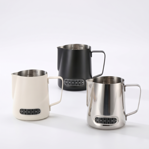 froted milk pitcher