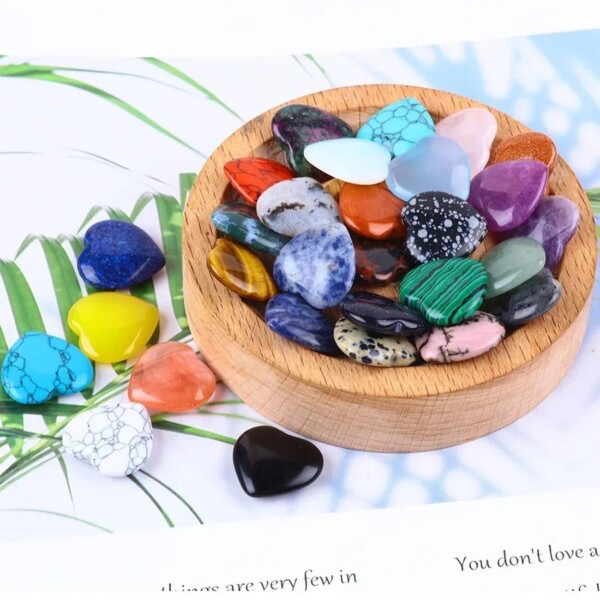 heart crystal gravel stones